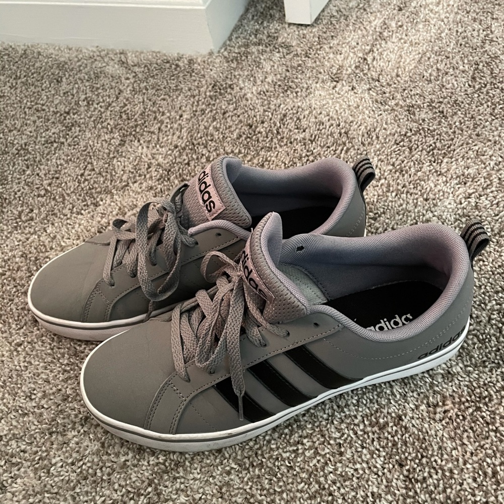 Adidas Sneakers - Men 8.5
